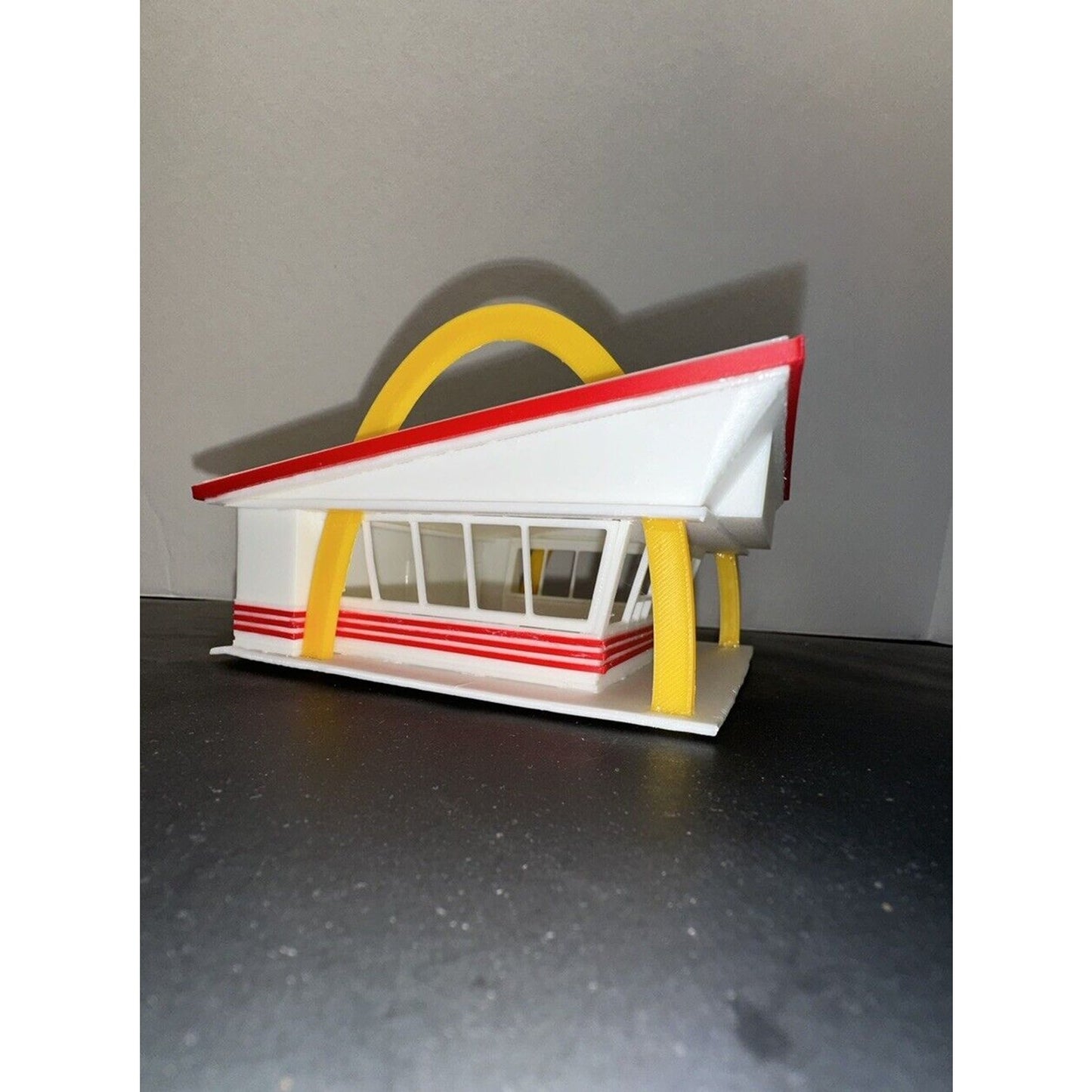 HO Scale Fast Food Chain Restaurant Drive Thru 1:87 Building Mcdonald's Colored