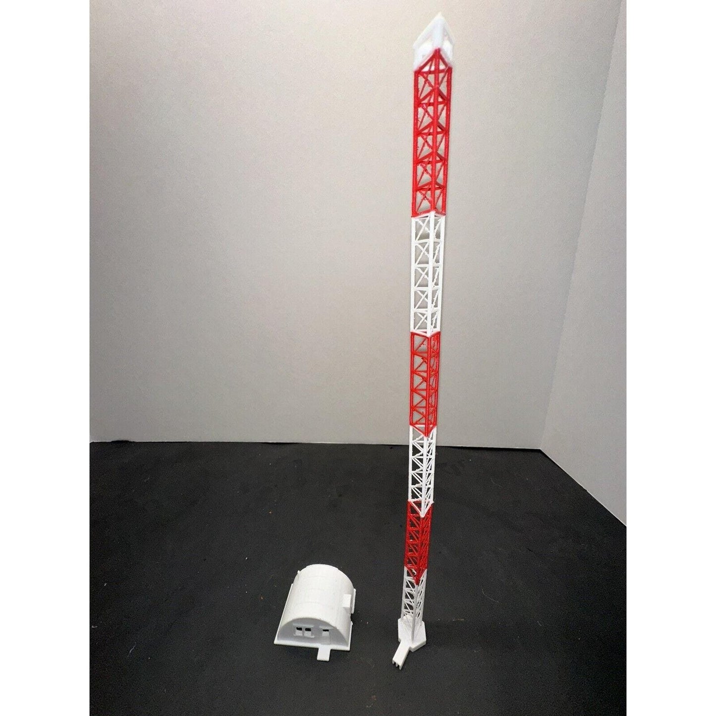 N Scale Cell Phone Tower / Communications / Radio Tower 1:160 Scale High Detail