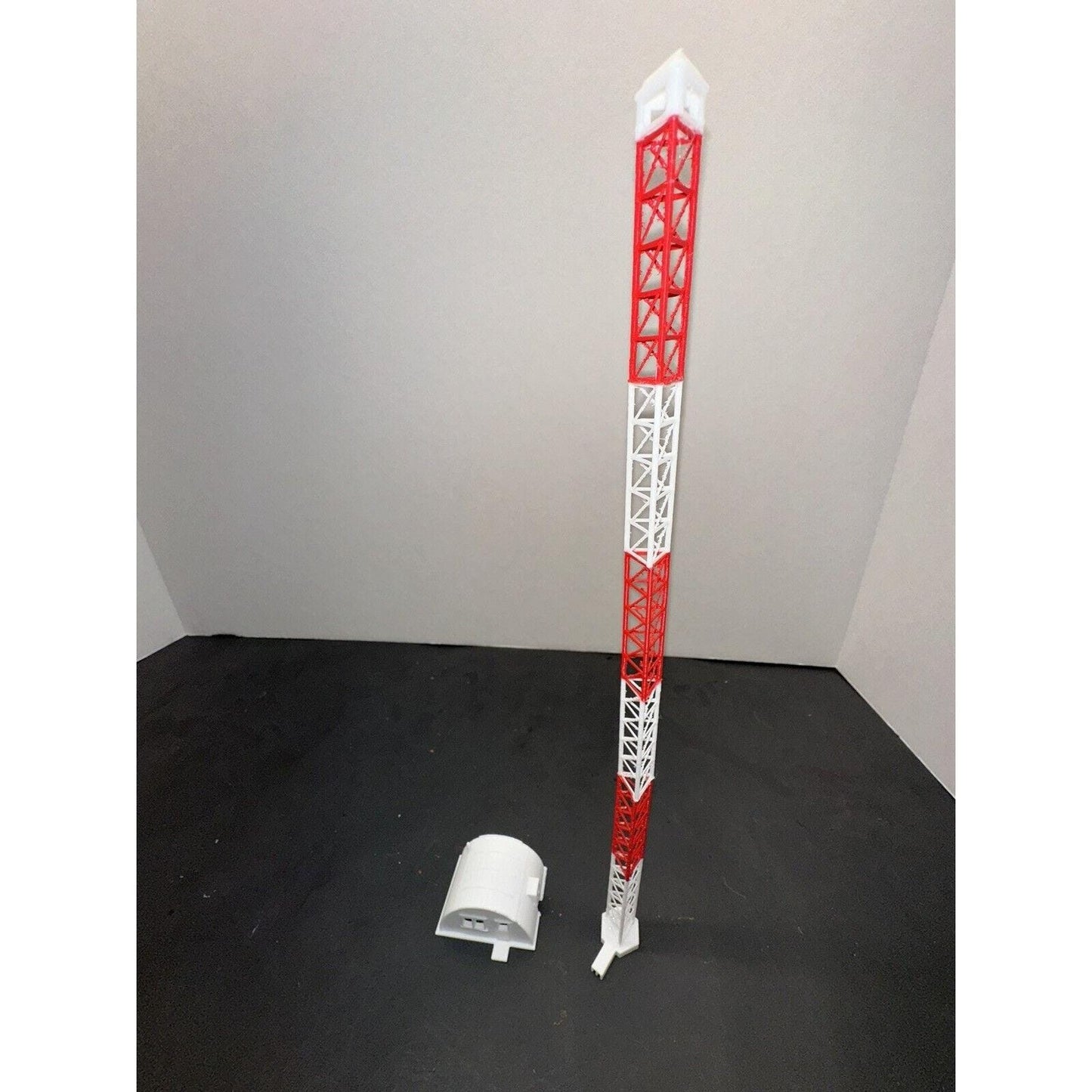 N Scale Cell Phone Tower / Communications / Radio Tower 1:160 Scale High Detail