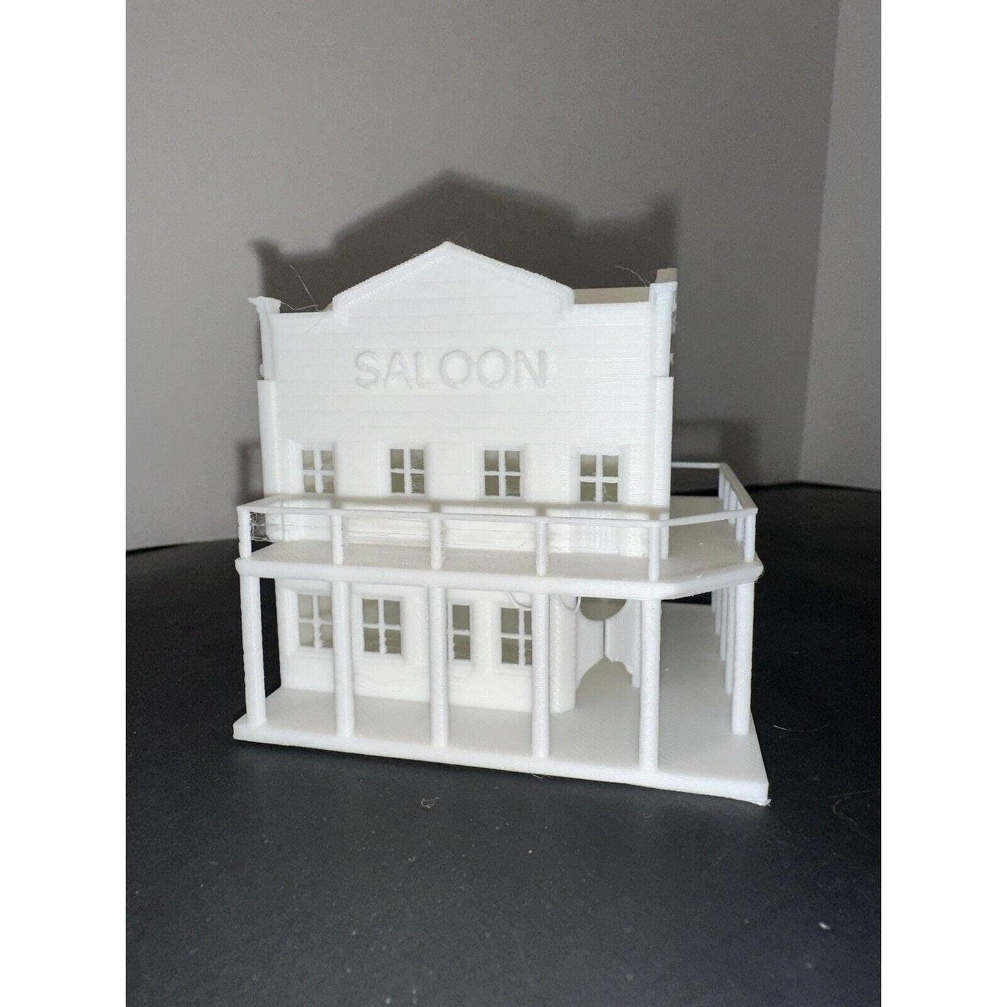 N - Scale Town Saloon 1:160 City Buildings / Scenery Western Country Style White