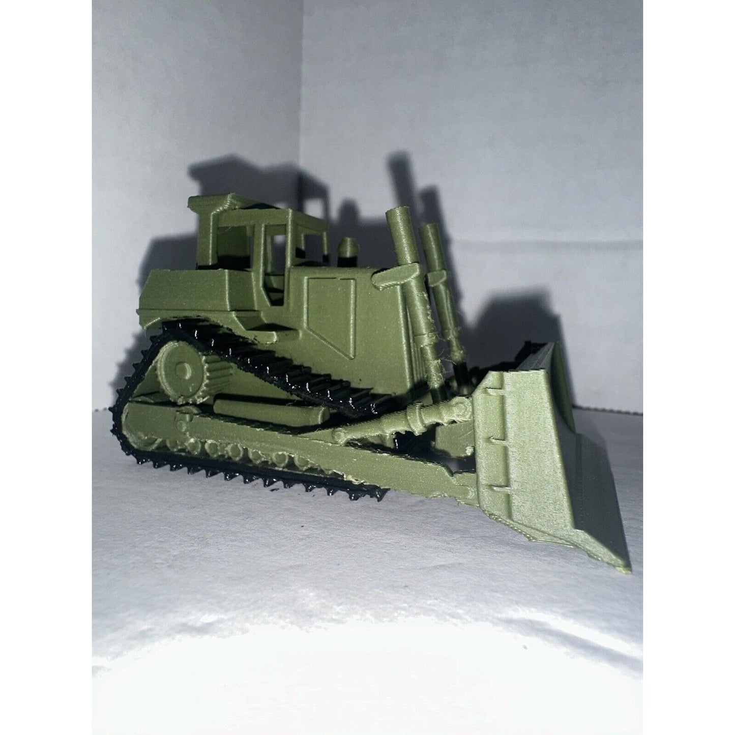 HO Scale High Track Dozer / Military Construction Bulldozer 1:87 Train Scenery