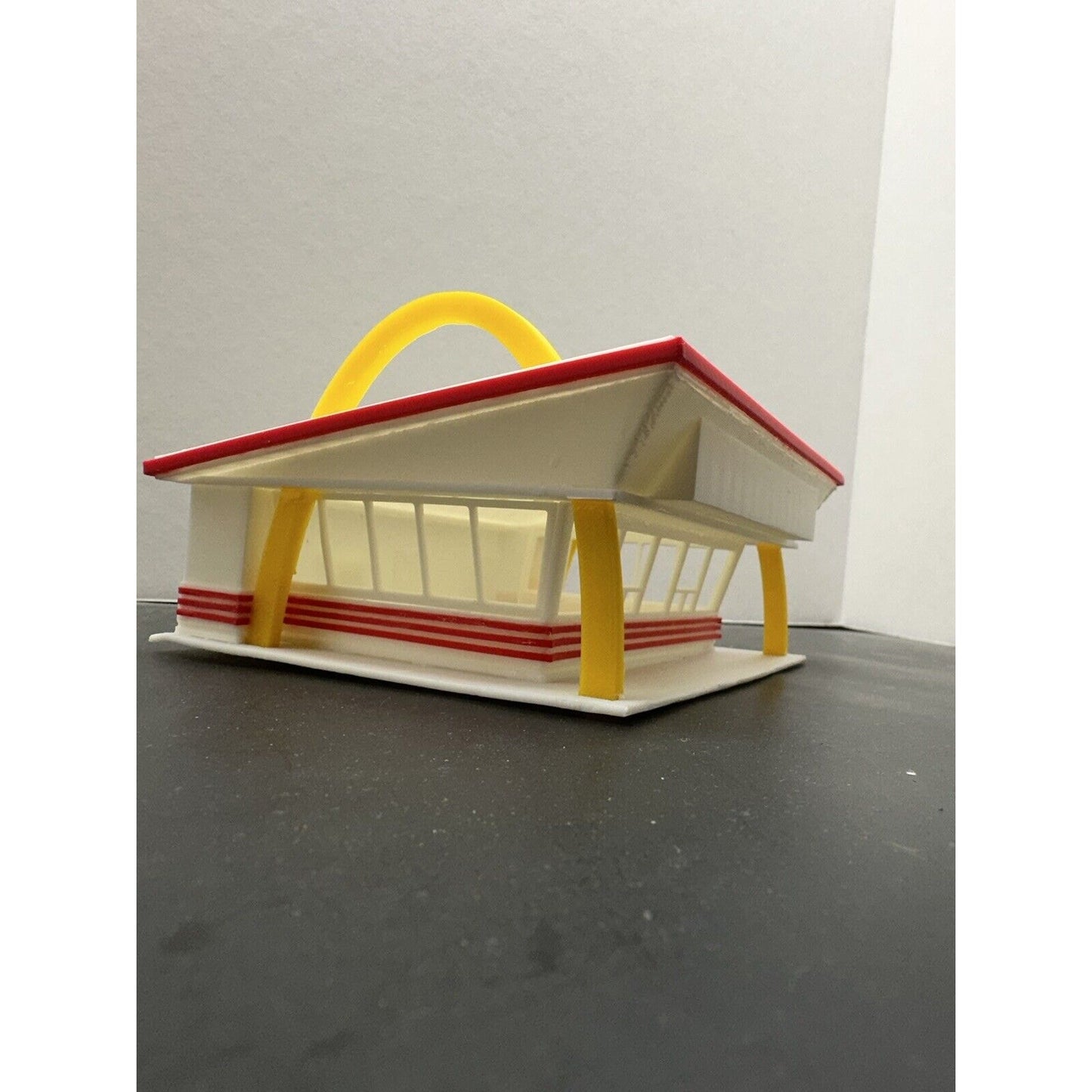 HO Scale Fast Food Chain Restaurant Drive Thru 1:87 Building Mcdonald's Colored