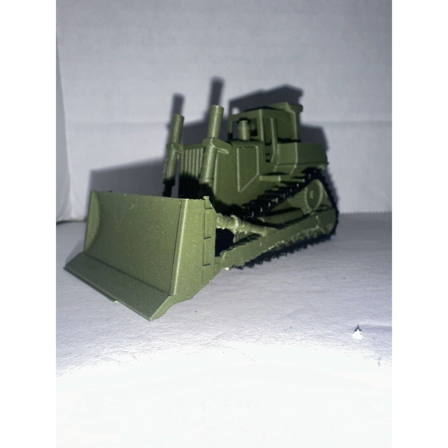 HO Scale High Track Dozer / Military Construction Bulldozer 1:87 Train Scenery