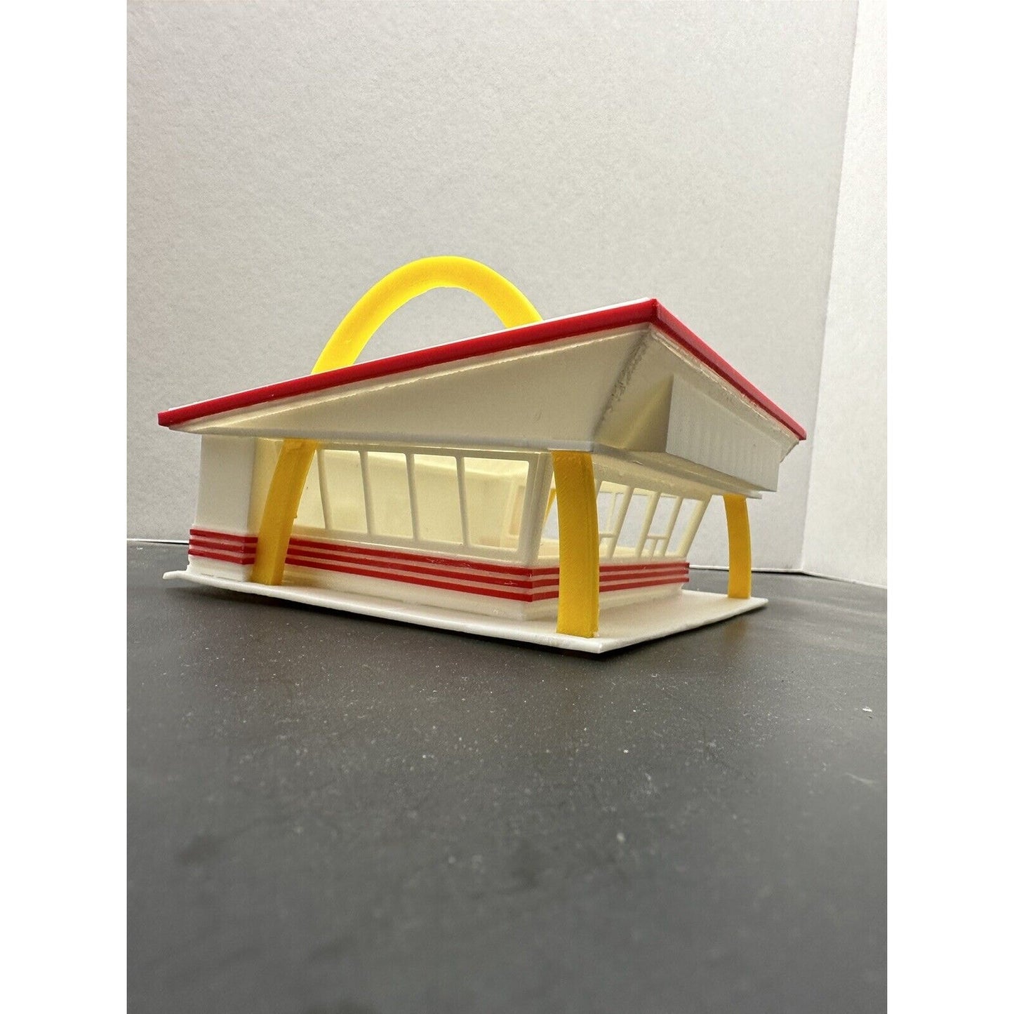 HO Scale Fast Food Chain Restaurant Drive Thru 1:87 Building Mcdonald's Colored