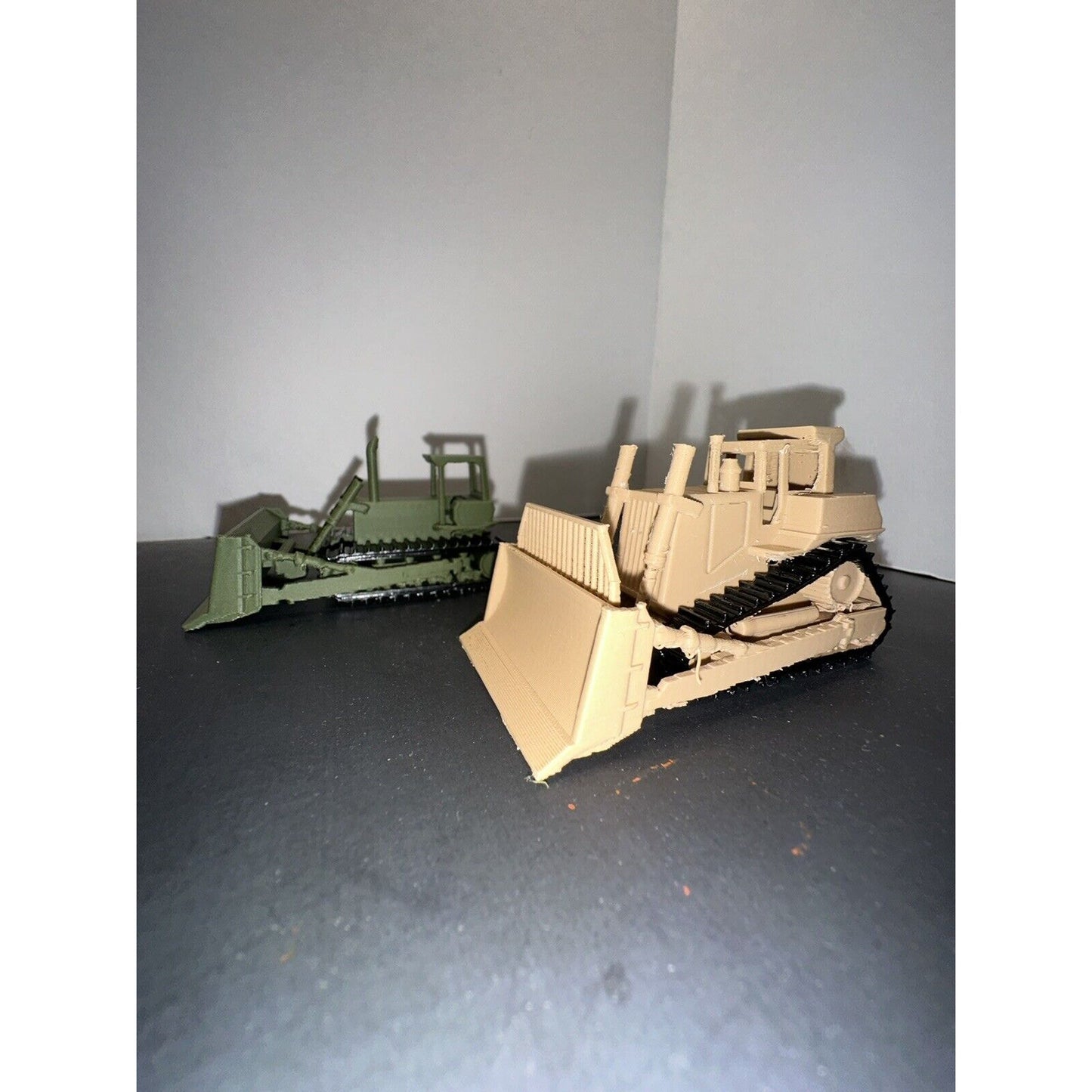 HO Scale Bulldozer (2 - Pack) 1:87 Model Railroad Truck Construction Equipment