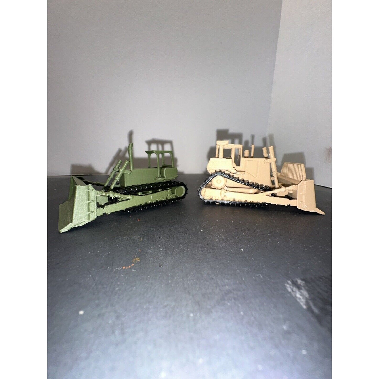 HO Scale Bulldozer (2 - Pack) 1:87 Model Railroad Truck Construction Equipment