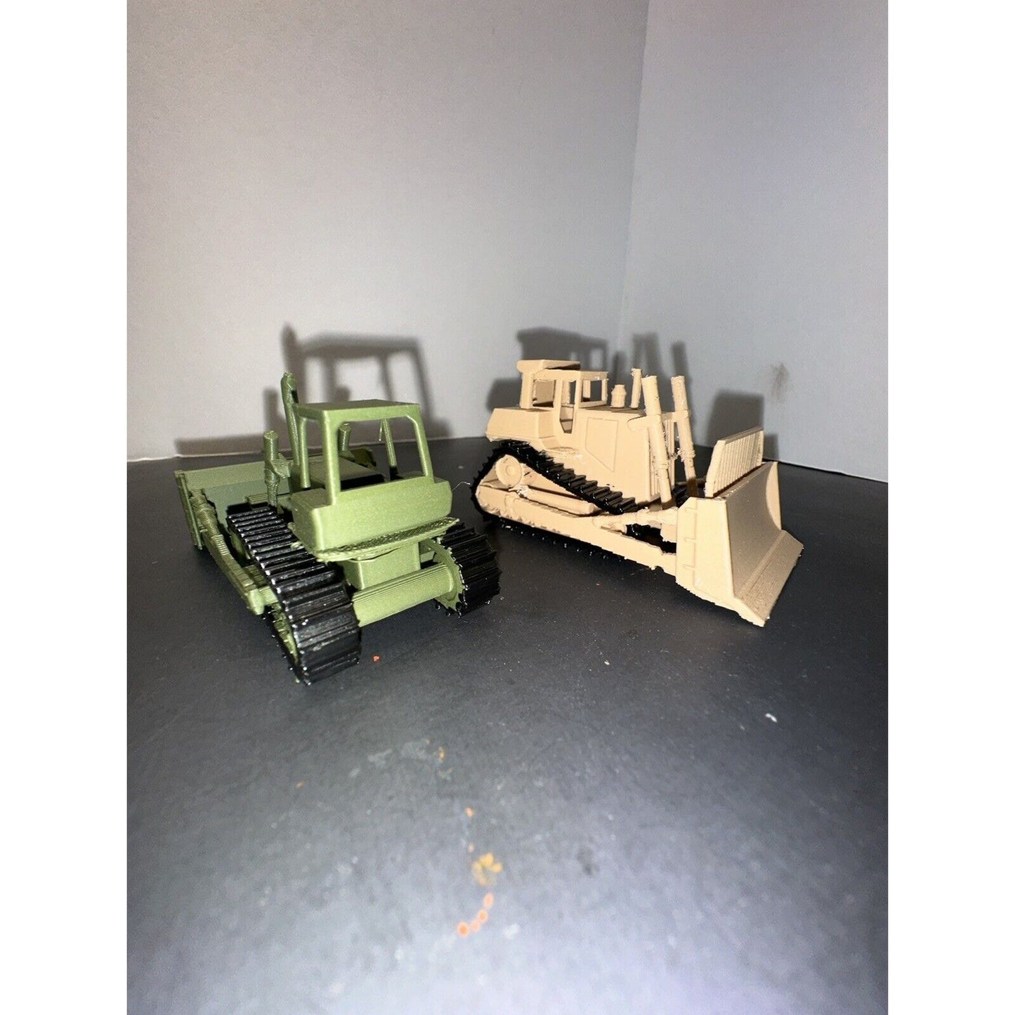 HO Scale Bulldozer (2 - Pack) 1:87 Model Railroad Truck Construction Equipment