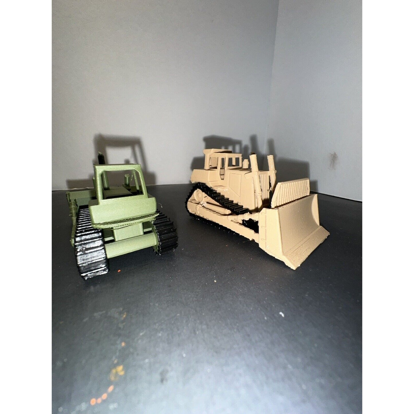 HO Scale Bulldozer (2 - Pack) 1:87 Model Railroad Truck Construction Equipment