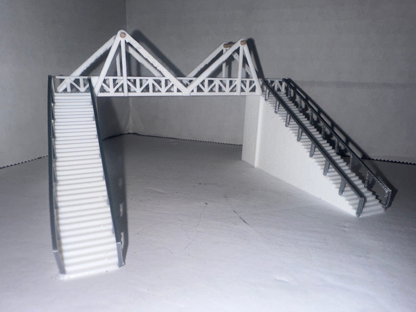 N - Scale Pedestrian Bridge / Walkway for Double Tracks! 1:160 Detailed Scenery