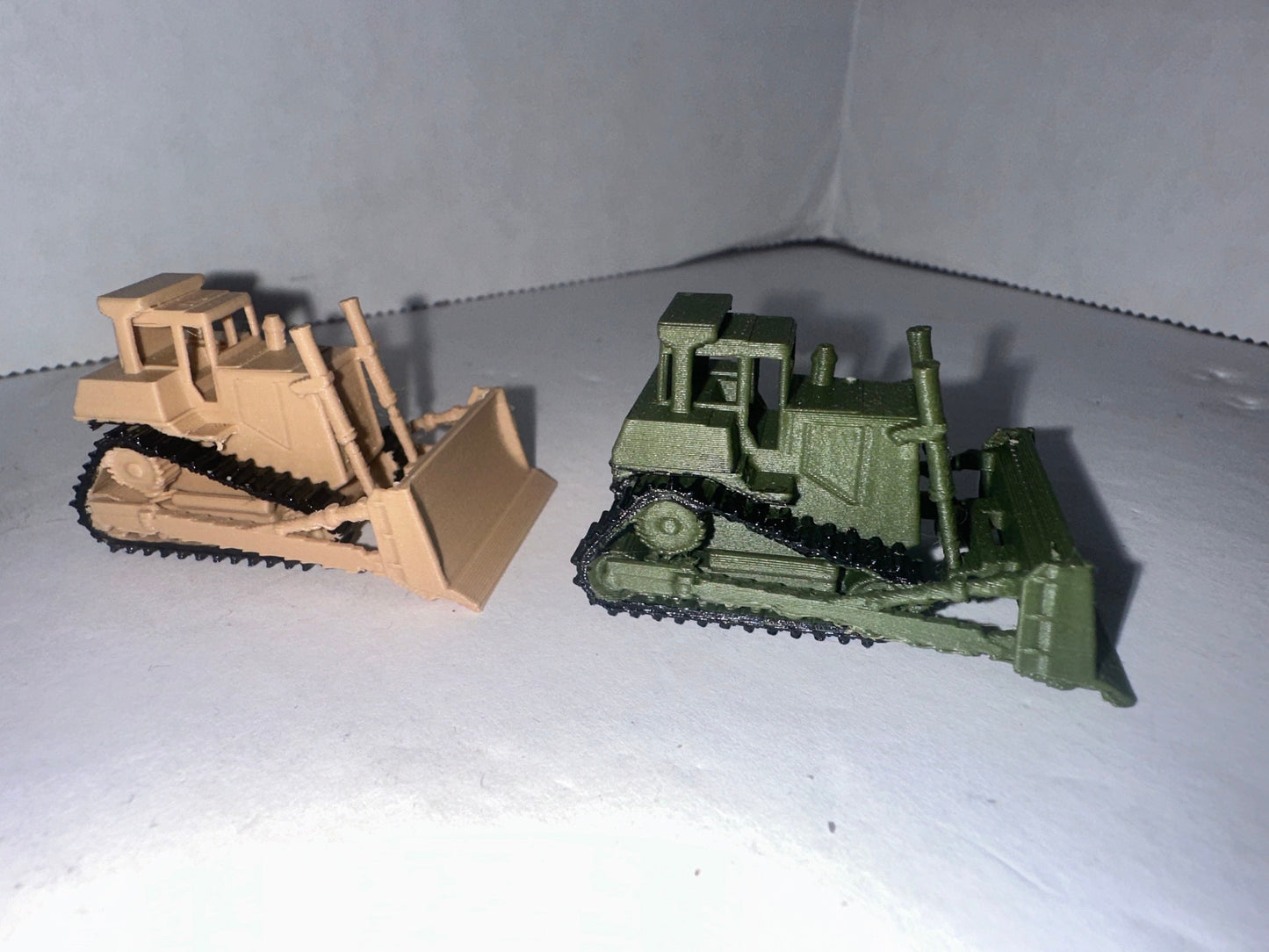 N - Scale Dozer Pack 1:160 Military Construction Bulldozers / Farm Equipment Vehicles High Detail USA made.