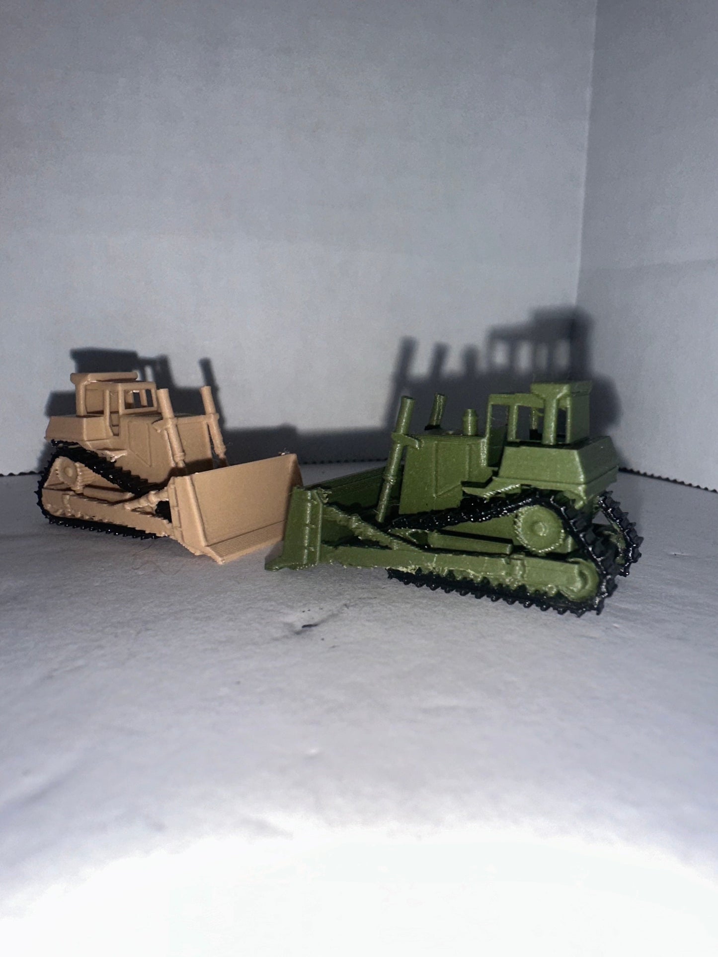 N - Scale Dozer Pack 1:160 Military Construction Bulldozers / Farm Equipment Vehicles High Detail USA made.