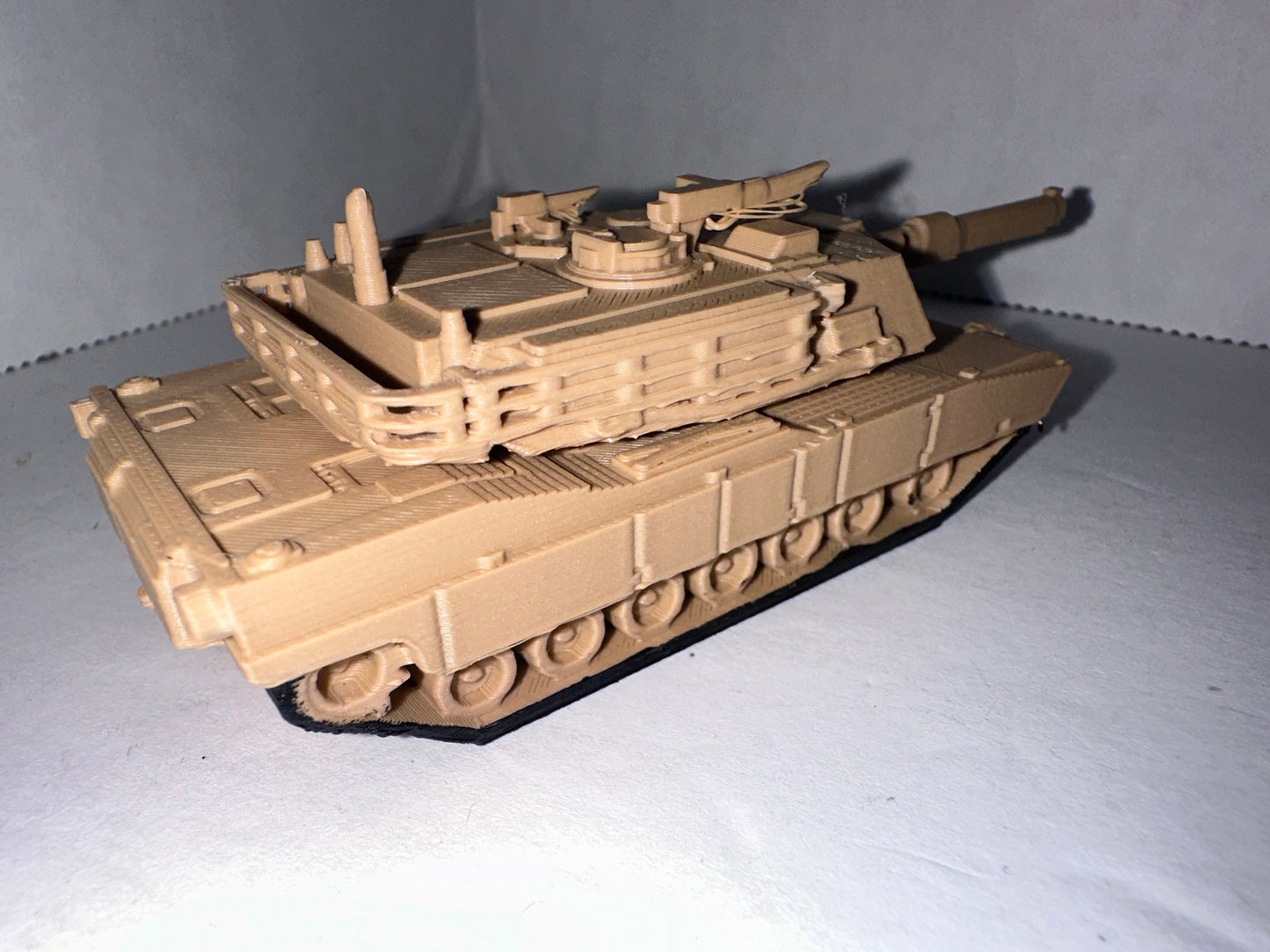 HO Scale M1A1 Tank Detailed 1:87 Military Vehicle US Army Desert Tan Train Scenery Background Model