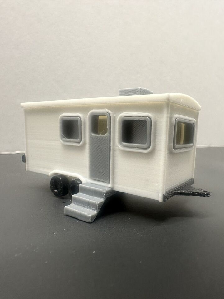 HO - Scale Camper / Camping Trailer Modern RV Winnebago 1:87 Detailed Outdoor Mobile Home Bright White