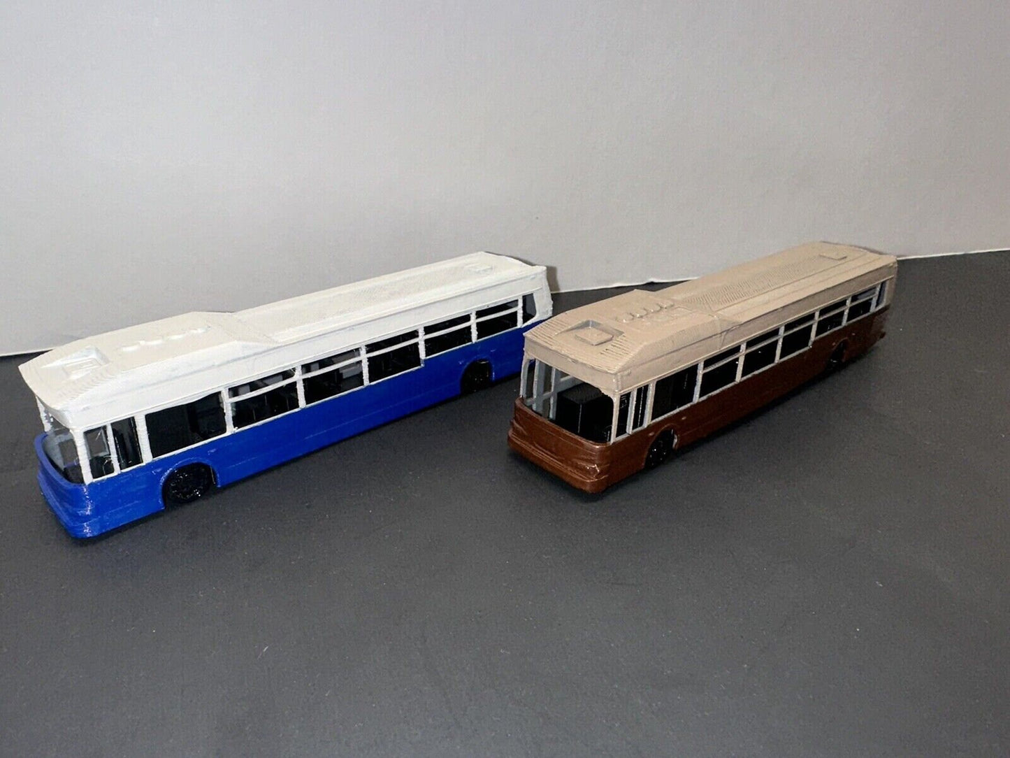 HO Scale City Bus (2 Pack) New Flyer Invero 1:87 Public Transport New York Style