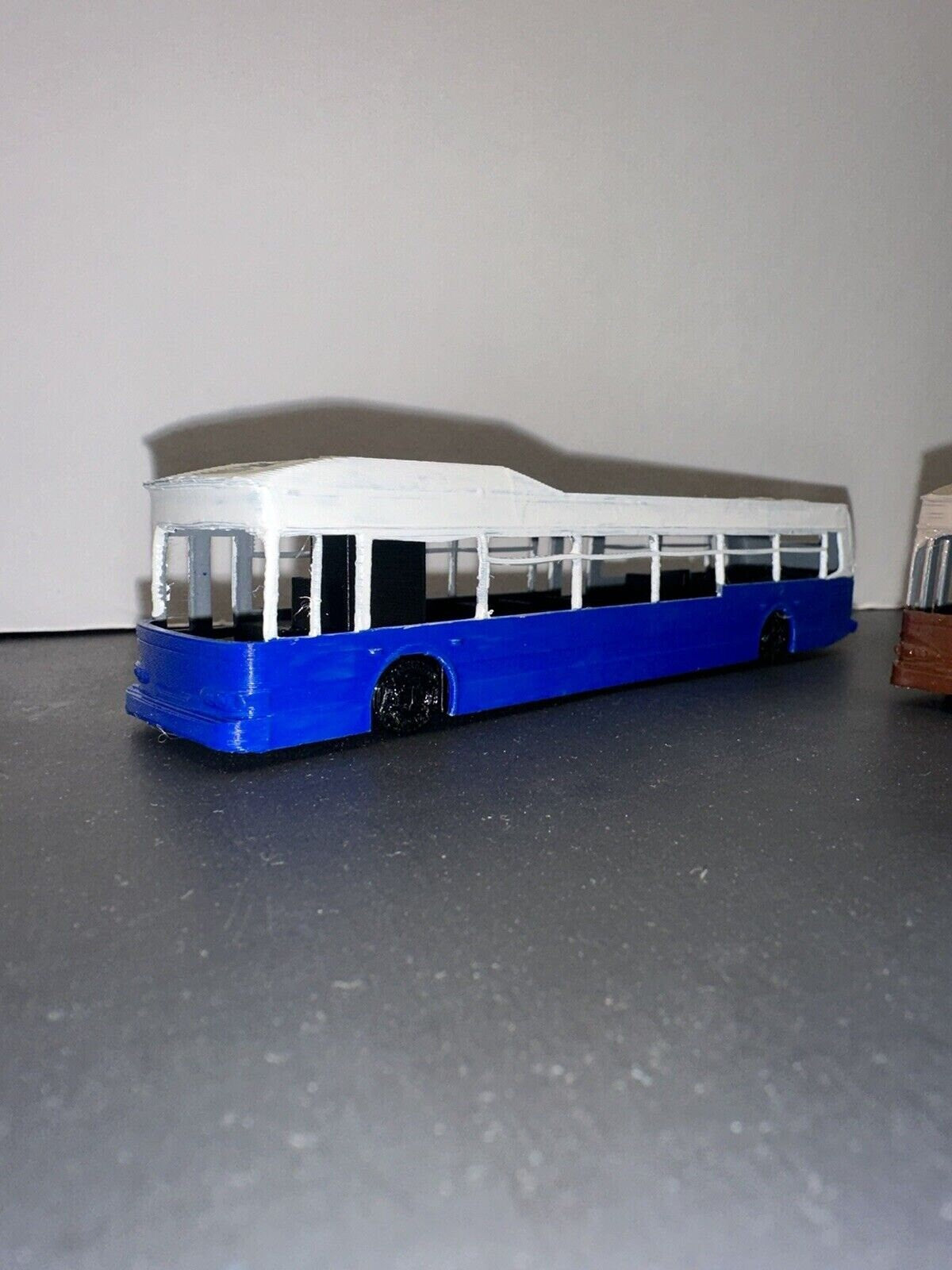 HO Scale City Bus (2 Pack) New Flyer Invero 1:87 Public Transport New York Style