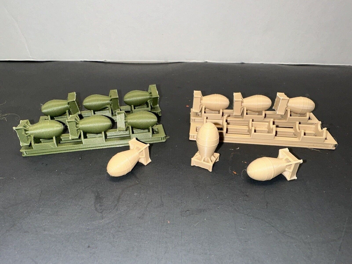 N Scale 1:160 Nuke / Atomic Bomb Cargo Freight Load for Flat Cars and Gondolas (12 Pack) Military Army Colors