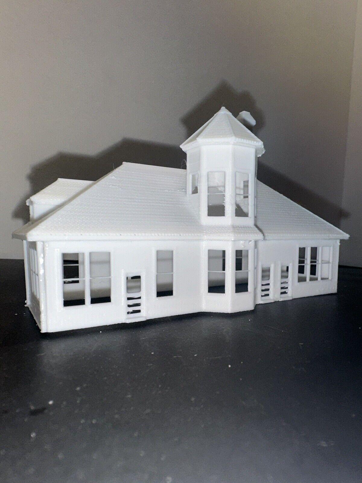 N - Scale Train Station / 1:160 Trackside Depot Town Building High Detail White Railroad Depot House