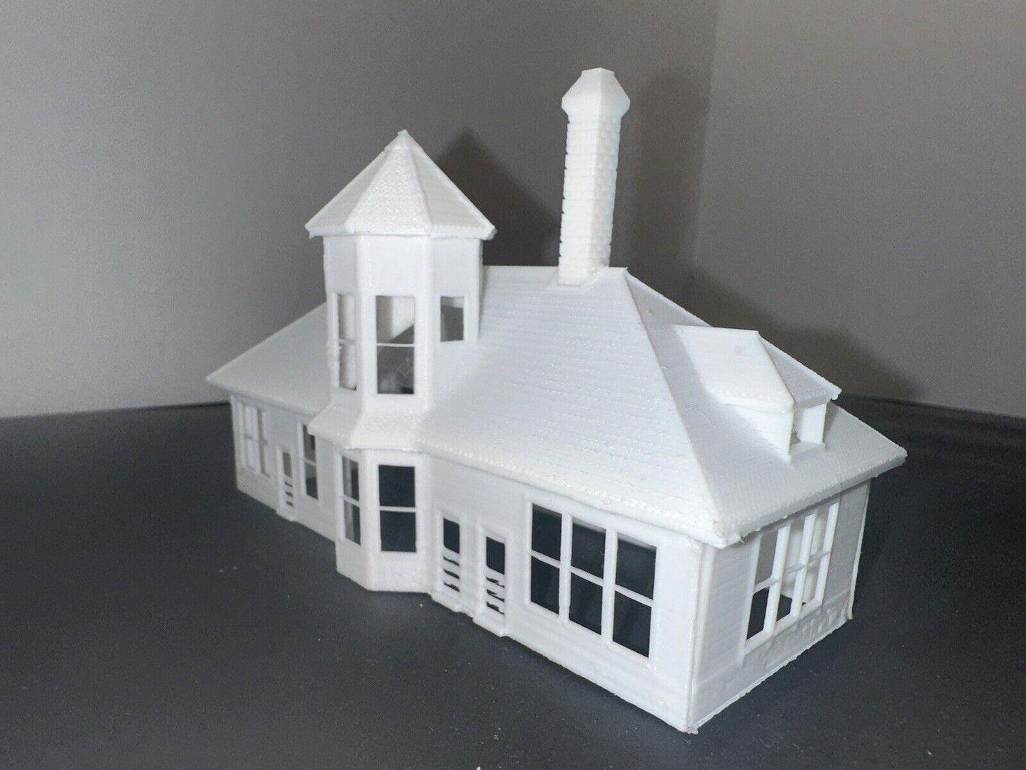 N - Scale Train Station / 1:160 Trackside Depot Town Building High Detail White Railroad Depot House